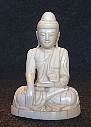 Fine ivory Buddha from Burma (4 in. tall) seated in earth witness posture or bhumisparsha mudra - late 19th C